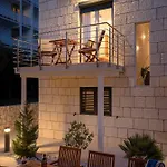 Vindobona 2 Apartment Hvar Town